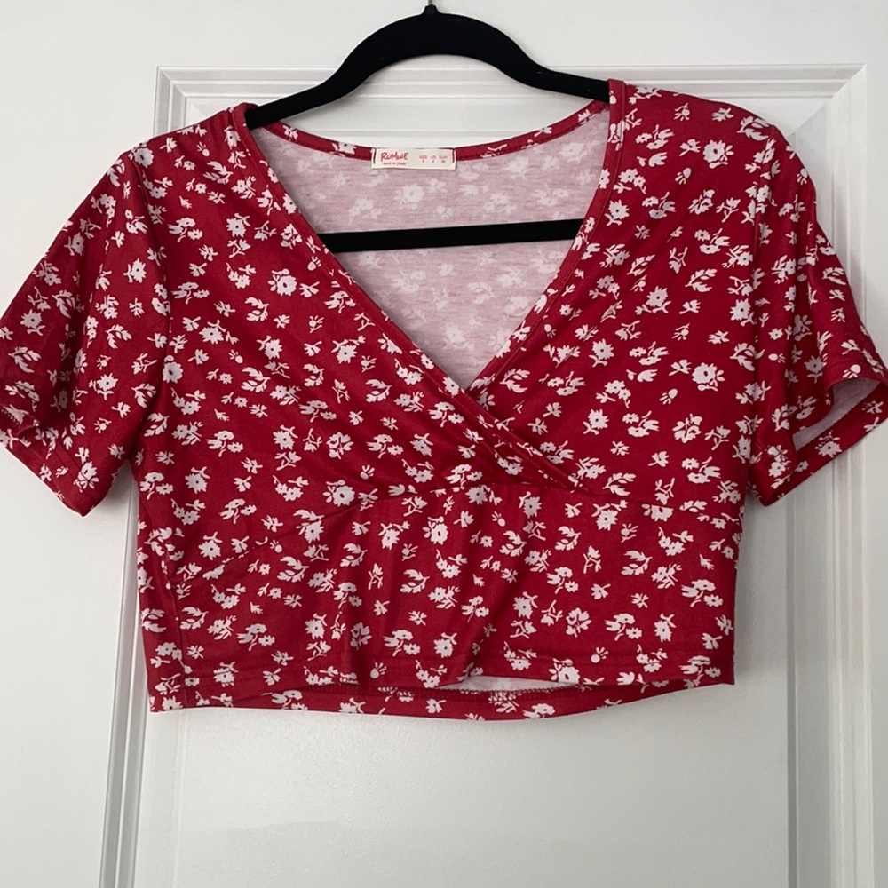 ROMWE red cross crop top